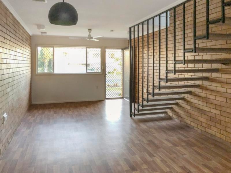 2/227 Flowers Avenue, Frenchville QLD 4701